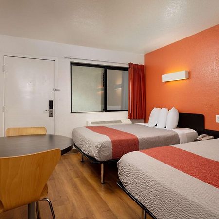 Motel 6-Camarillo, Ca Екстер'єр фото