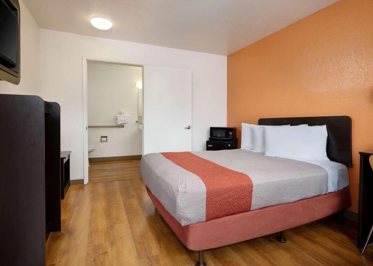Motel 6-Camarillo, Ca Екстер'єр фото