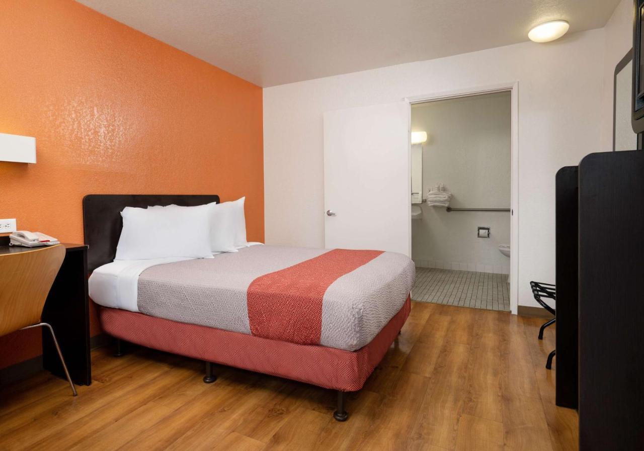 Motel 6-Camarillo, Ca Екстер'єр фото