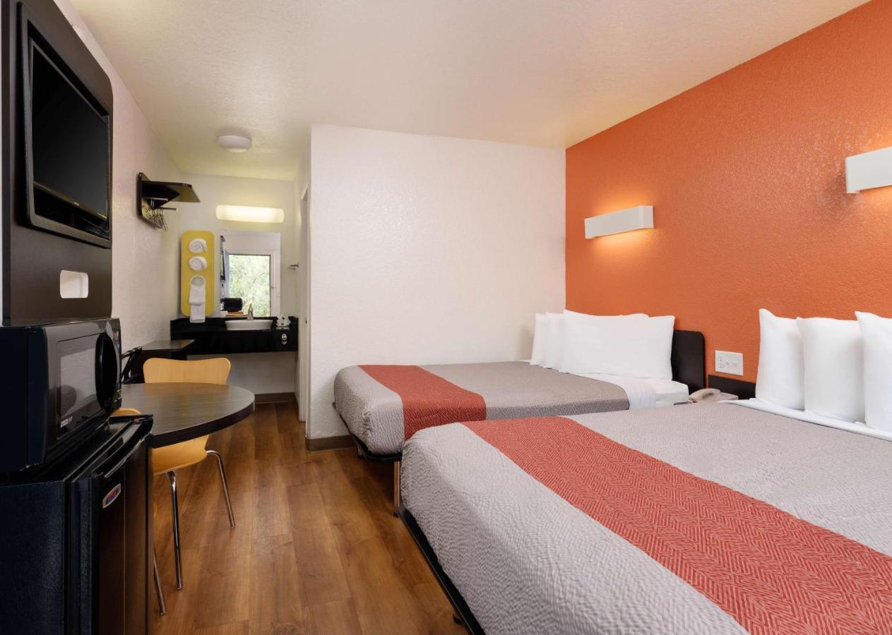Motel 6-Camarillo, Ca Екстер'єр фото