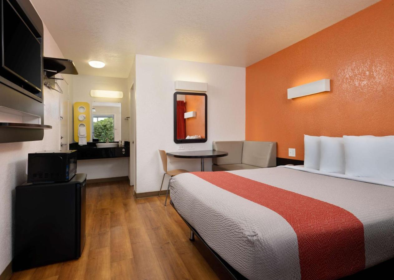 Motel 6-Camarillo, Ca Екстер'єр фото