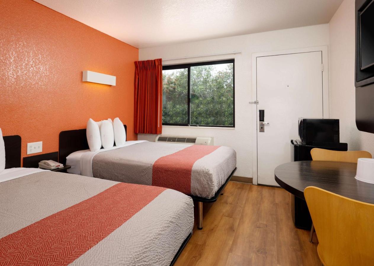 Motel 6-Camarillo, Ca Екстер'єр фото