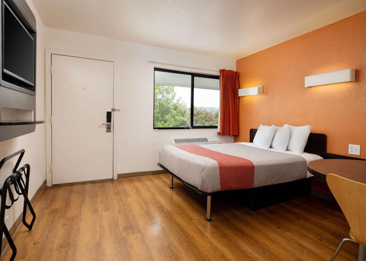 Motel 6-Camarillo, Ca Екстер'єр фото
