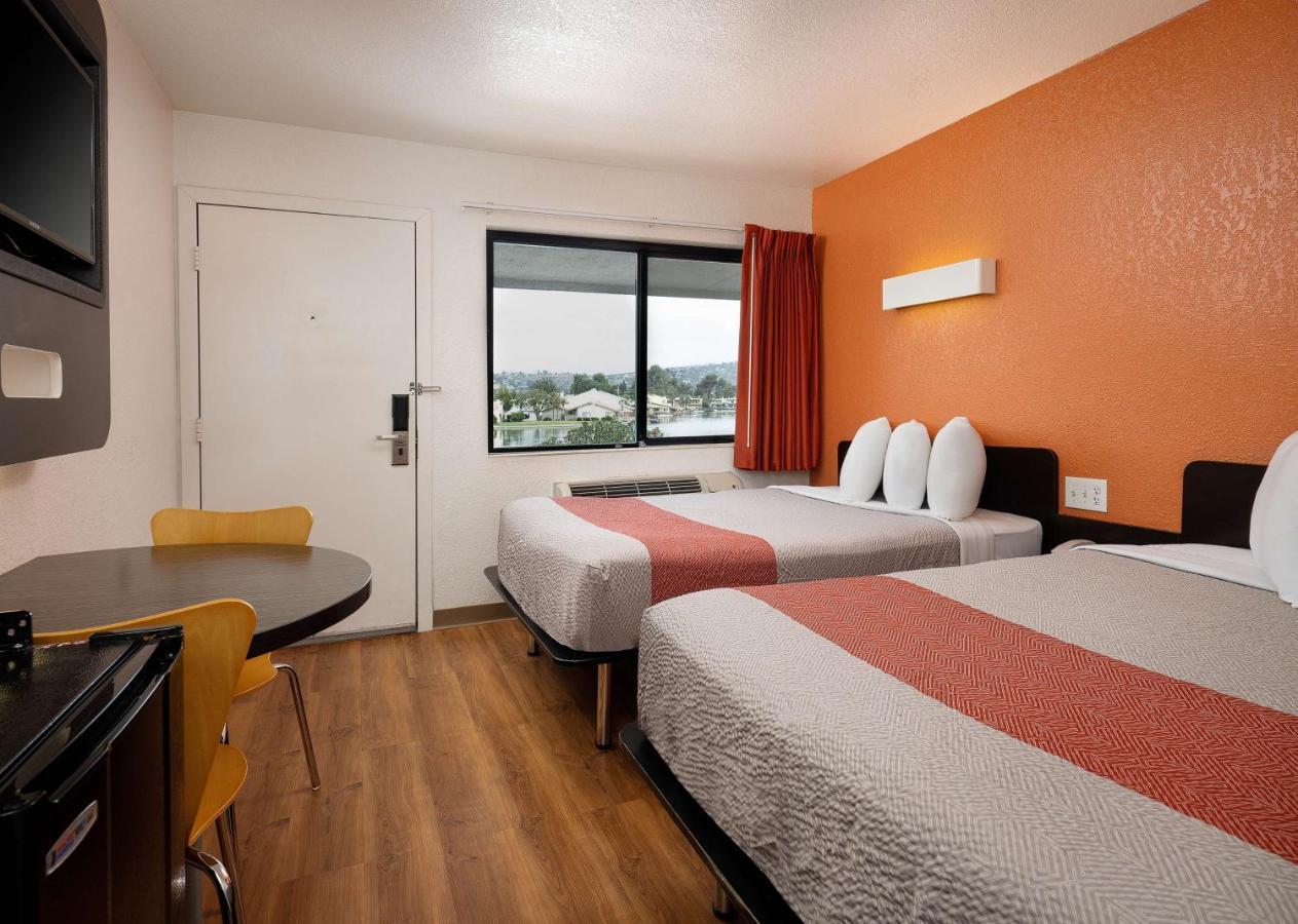 Motel 6-Camarillo, Ca Екстер'єр фото