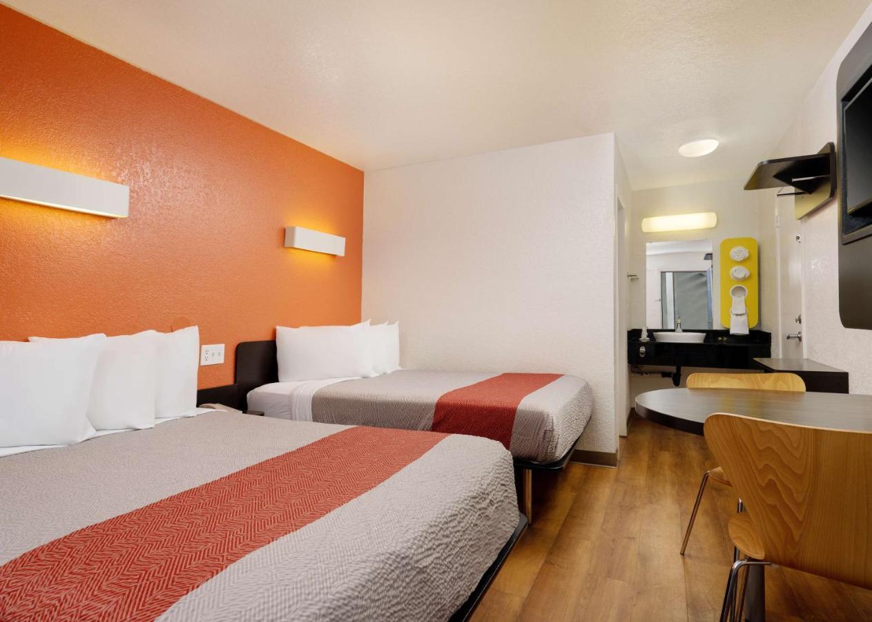 Motel 6-Camarillo, Ca Екстер'єр фото