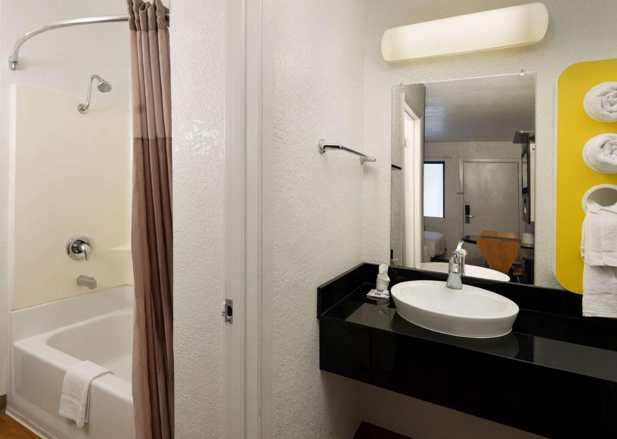 Motel 6-Camarillo, Ca Екстер'єр фото