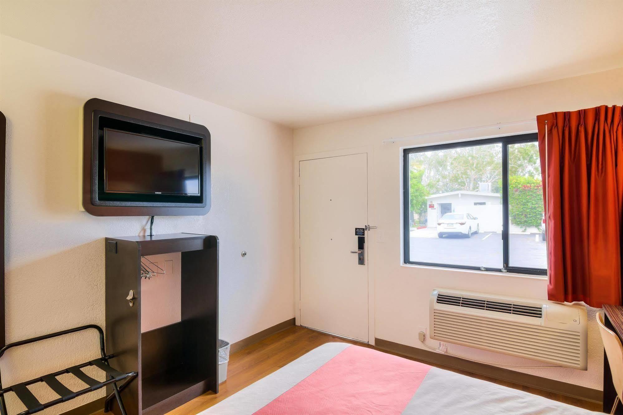 Motel 6-Camarillo, Ca Екстер'єр фото