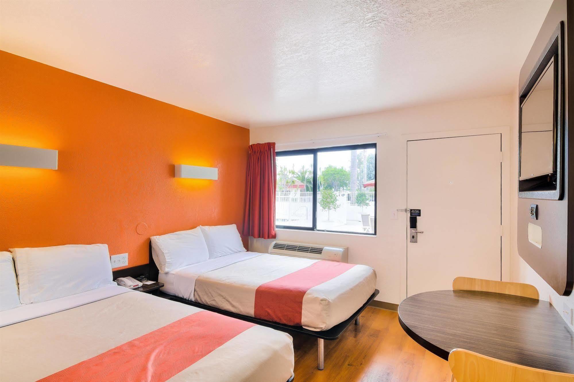Motel 6-Camarillo, Ca Екстер'єр фото