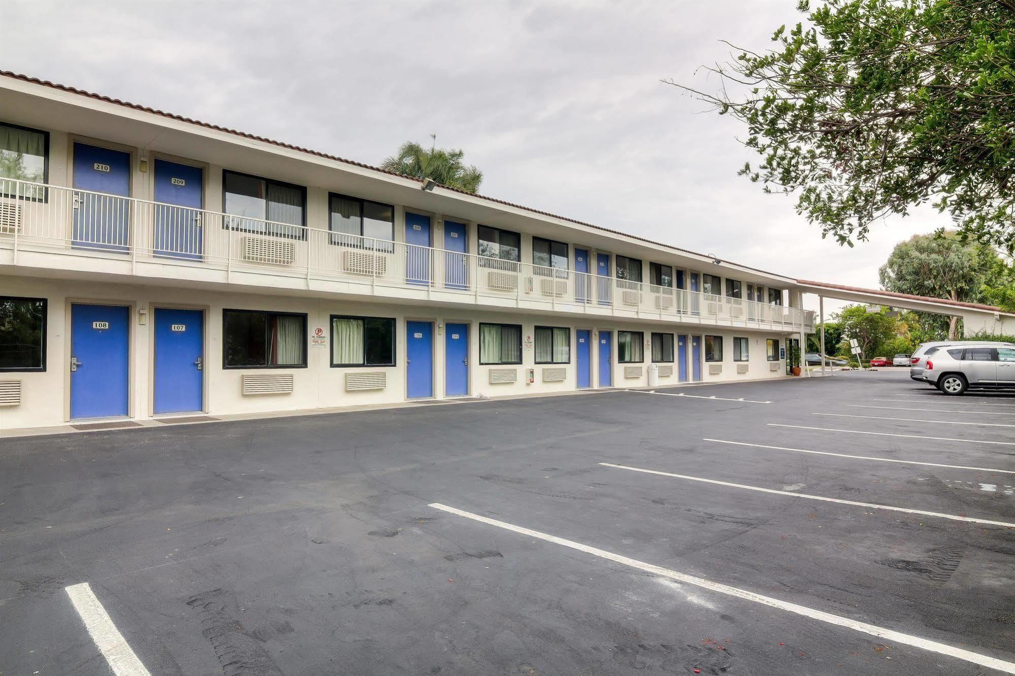 Motel 6-Camarillo, Ca Екстер'єр фото